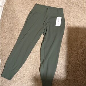 Athleta NWT Venice Jogger in Sage